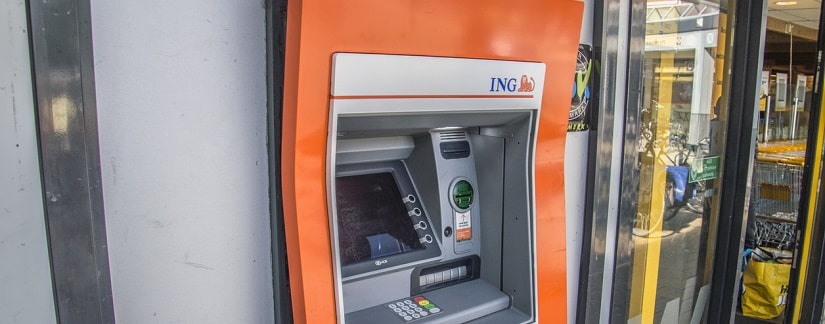 Guichet automatique de la banque ING